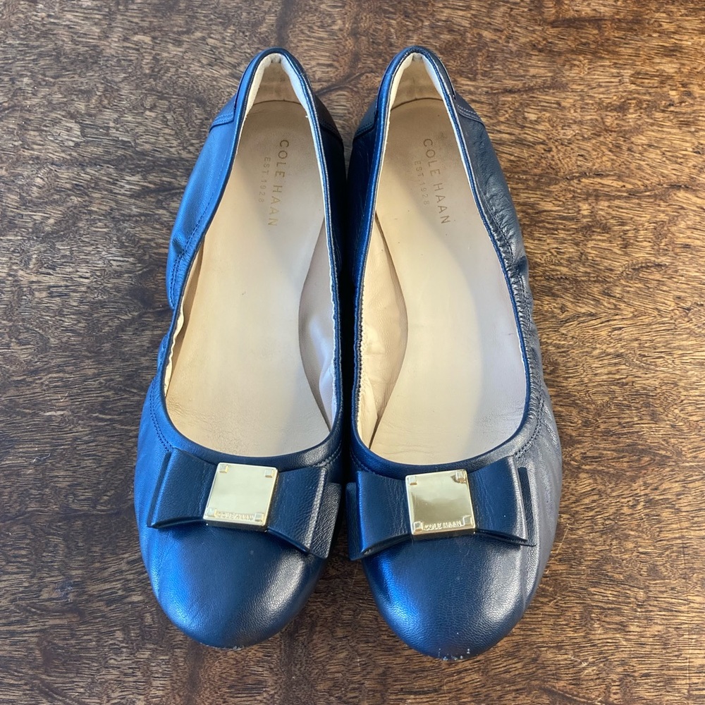 COPY - Cole Haan Tali bow Grand.OS ballet flats navy leather gold hardware size…